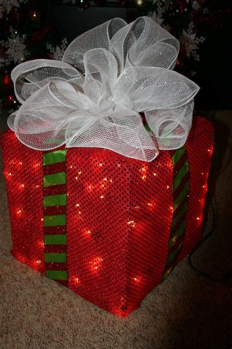 outdoor light up christmas boxes